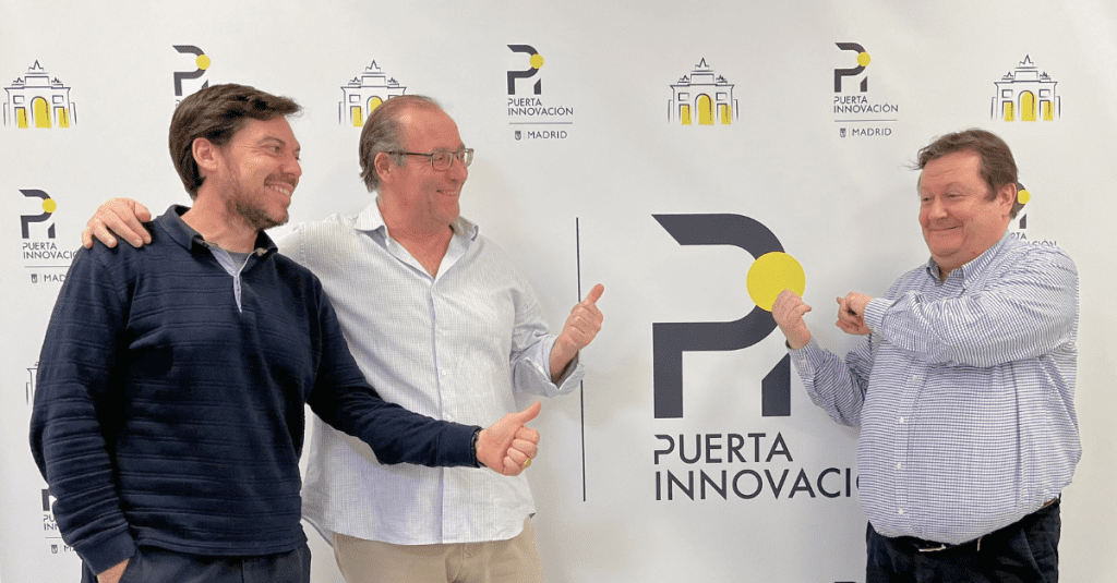 Integrantes de Belastik en Puerta Innovacion